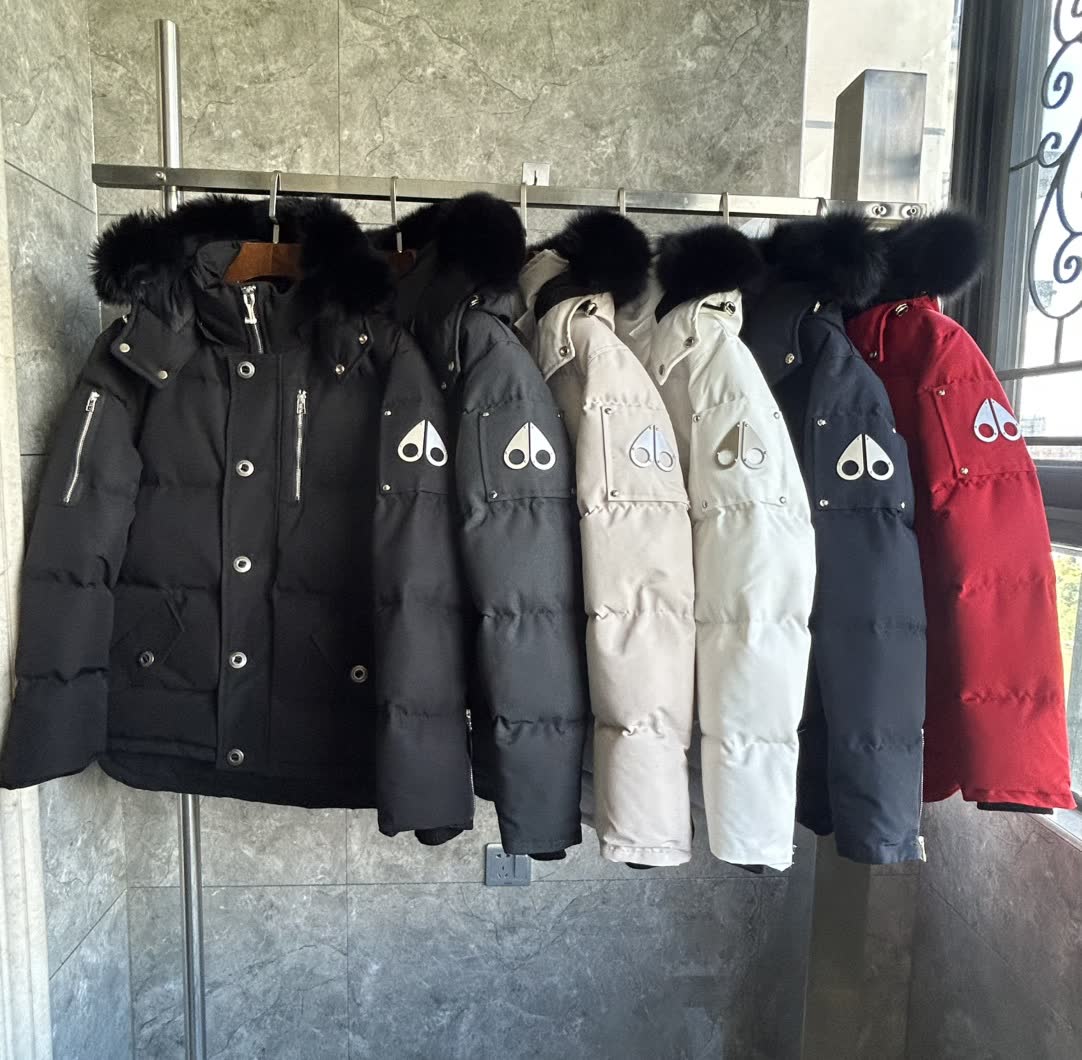 Moose Knuckles Hooded Puffer Jacket Moose Knuckles Hooded Puffer Jacket